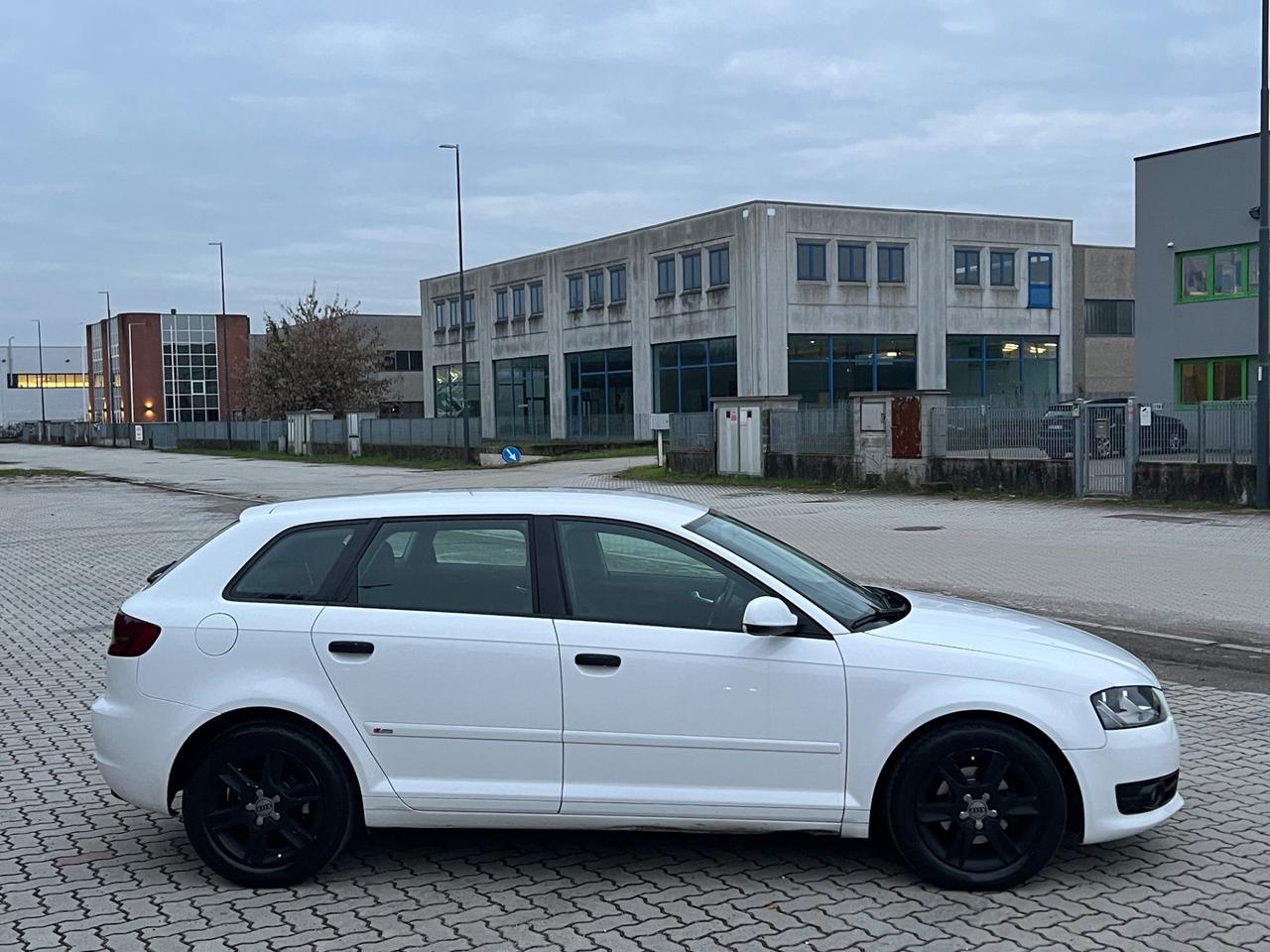 Audi A3 SPB 1.6 TDI CR F.AP. Young Edition