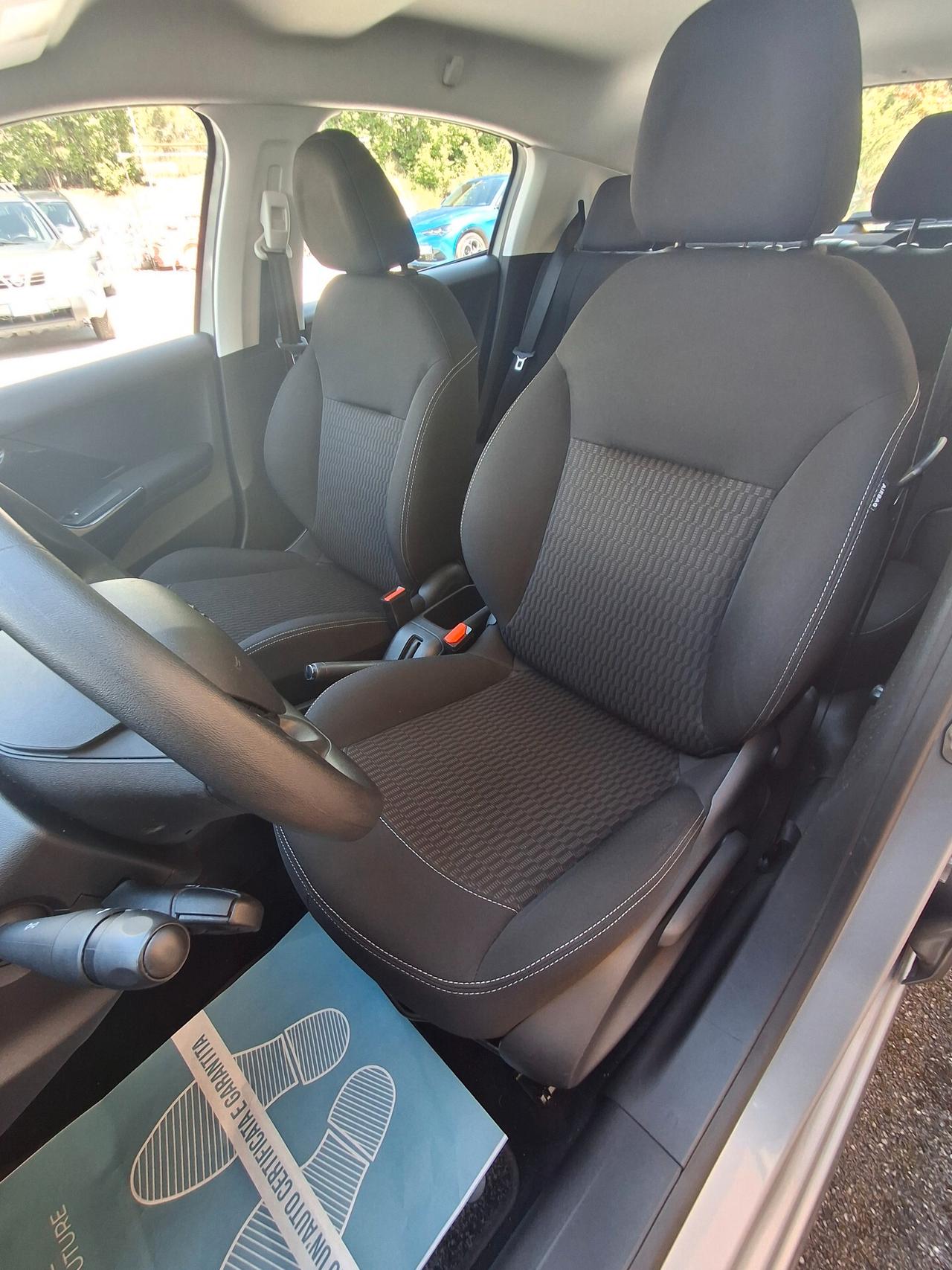 Peugeot 208 PureTech 82 5 porte Allure