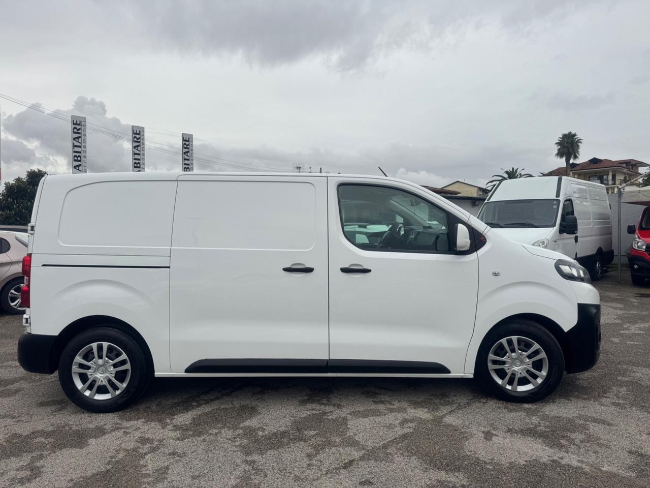 Citroen Jumpy BlueHDi 115 con Porta laterale