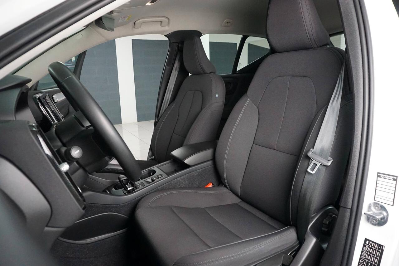 Volvo XC40 T5 Recharge Plug-in Hybrid Inscription Expression