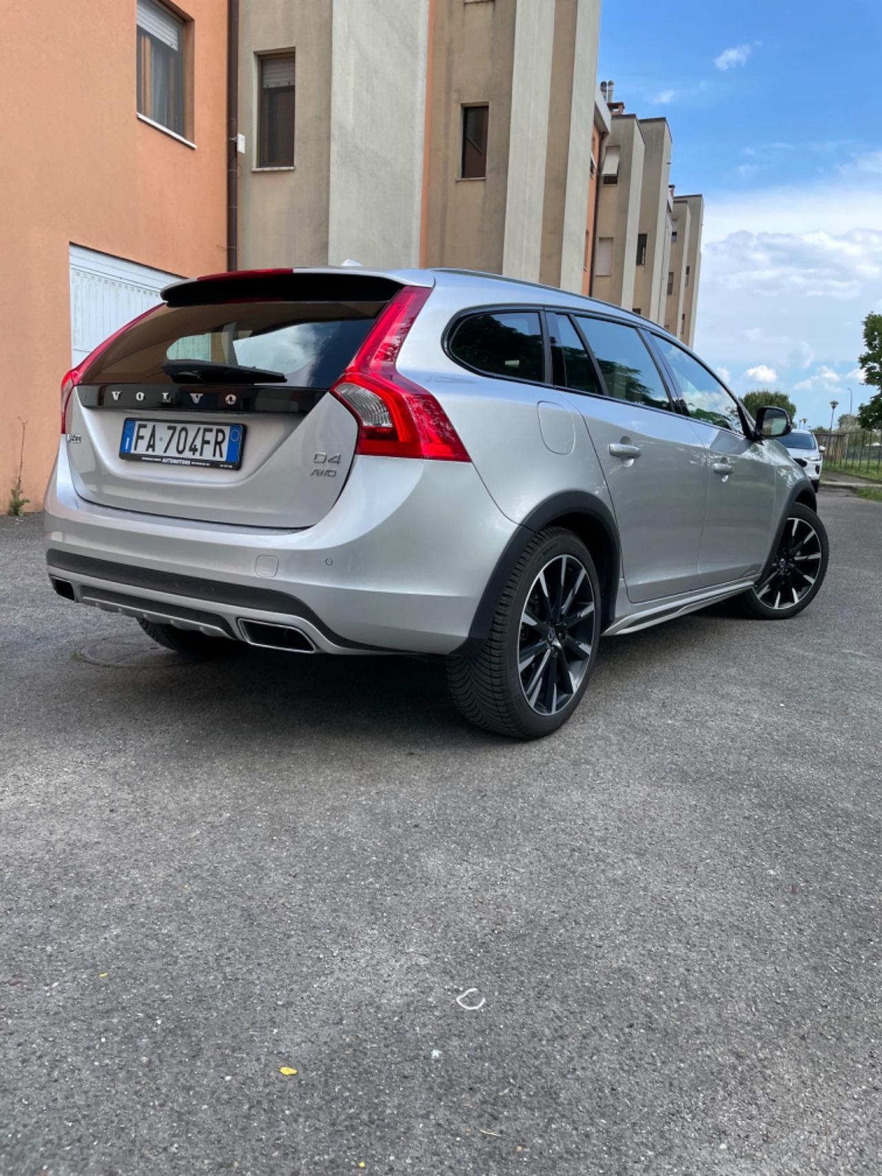Volvo V60 Cross Country V60 Cross Country D4 AWD Geartronic Summum