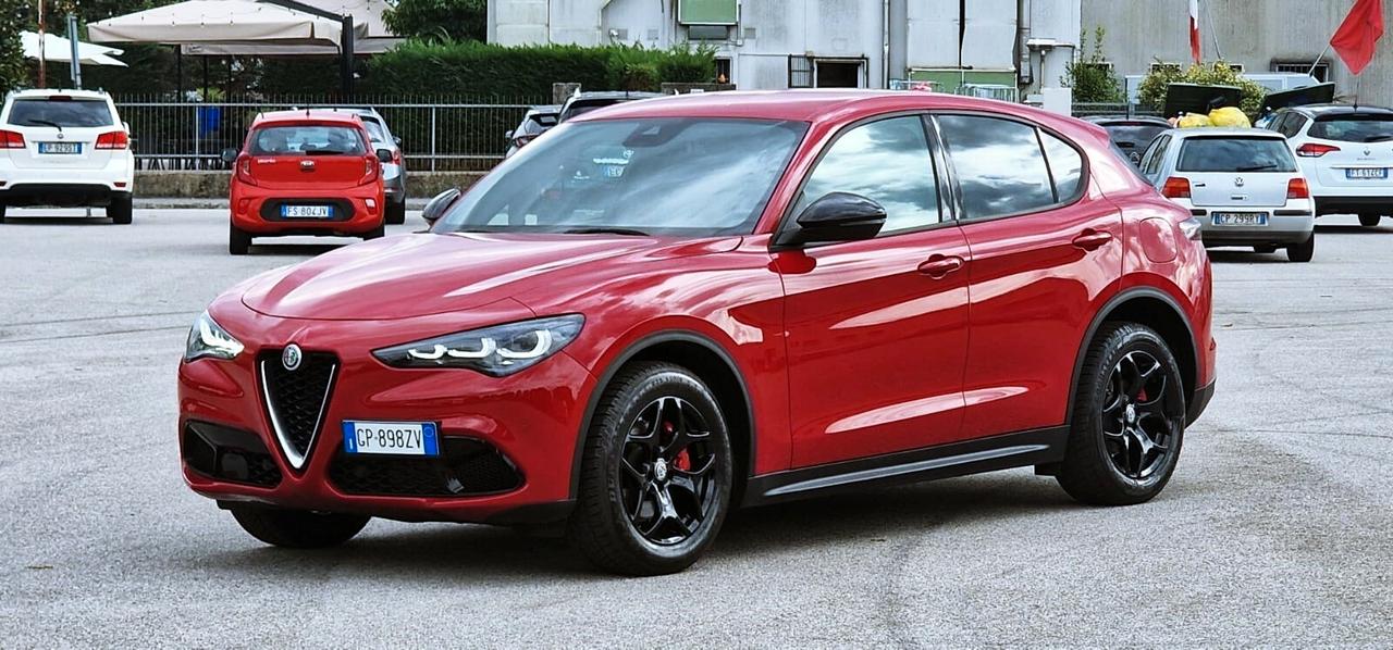 Alfa Romeo Stelvio 2.2 Turbodiesel 160 CV AT8 RWD Super