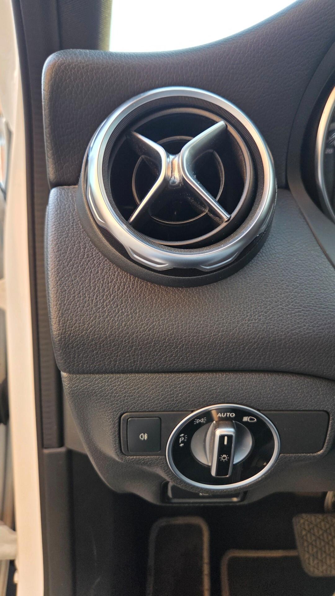 Mercedes-benz GLA 180 Premium unico proprietario