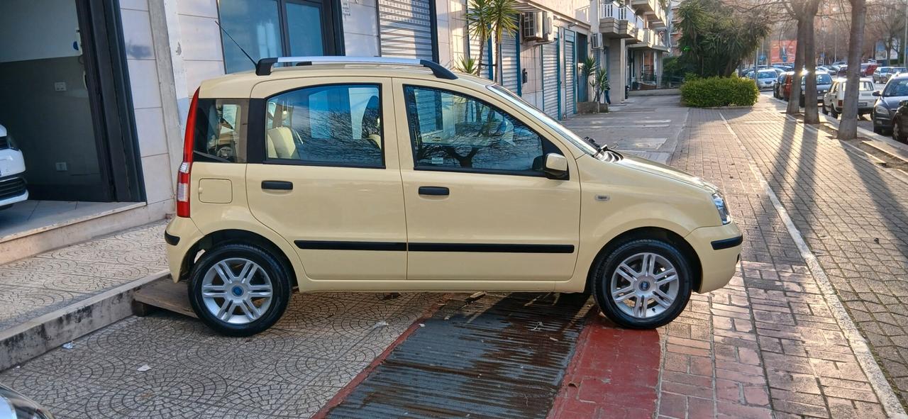FIAT PANDA 1.2 EMOTION PARI AL NUOVO