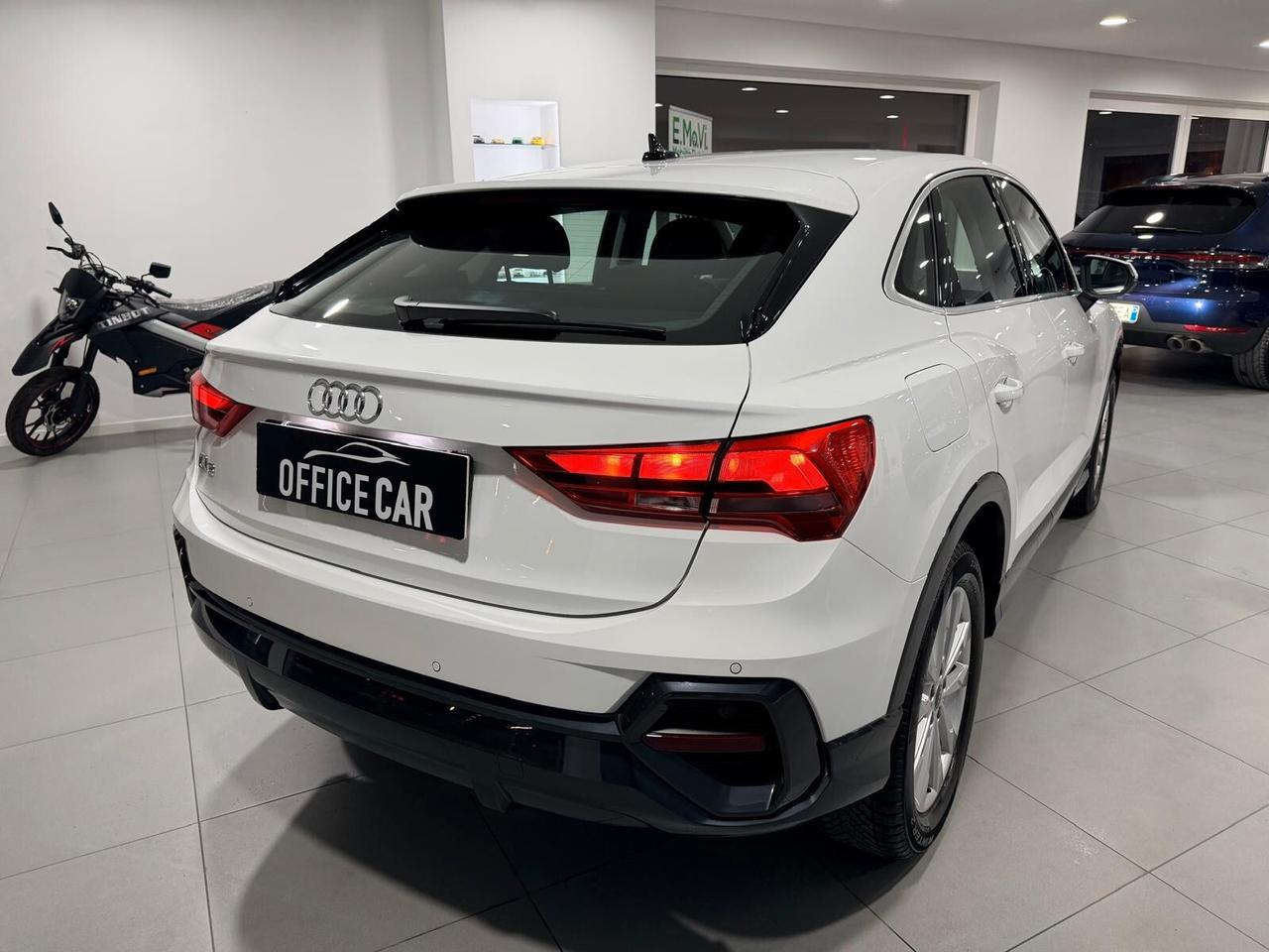 Audi Q3 35 TDI S tronic Business