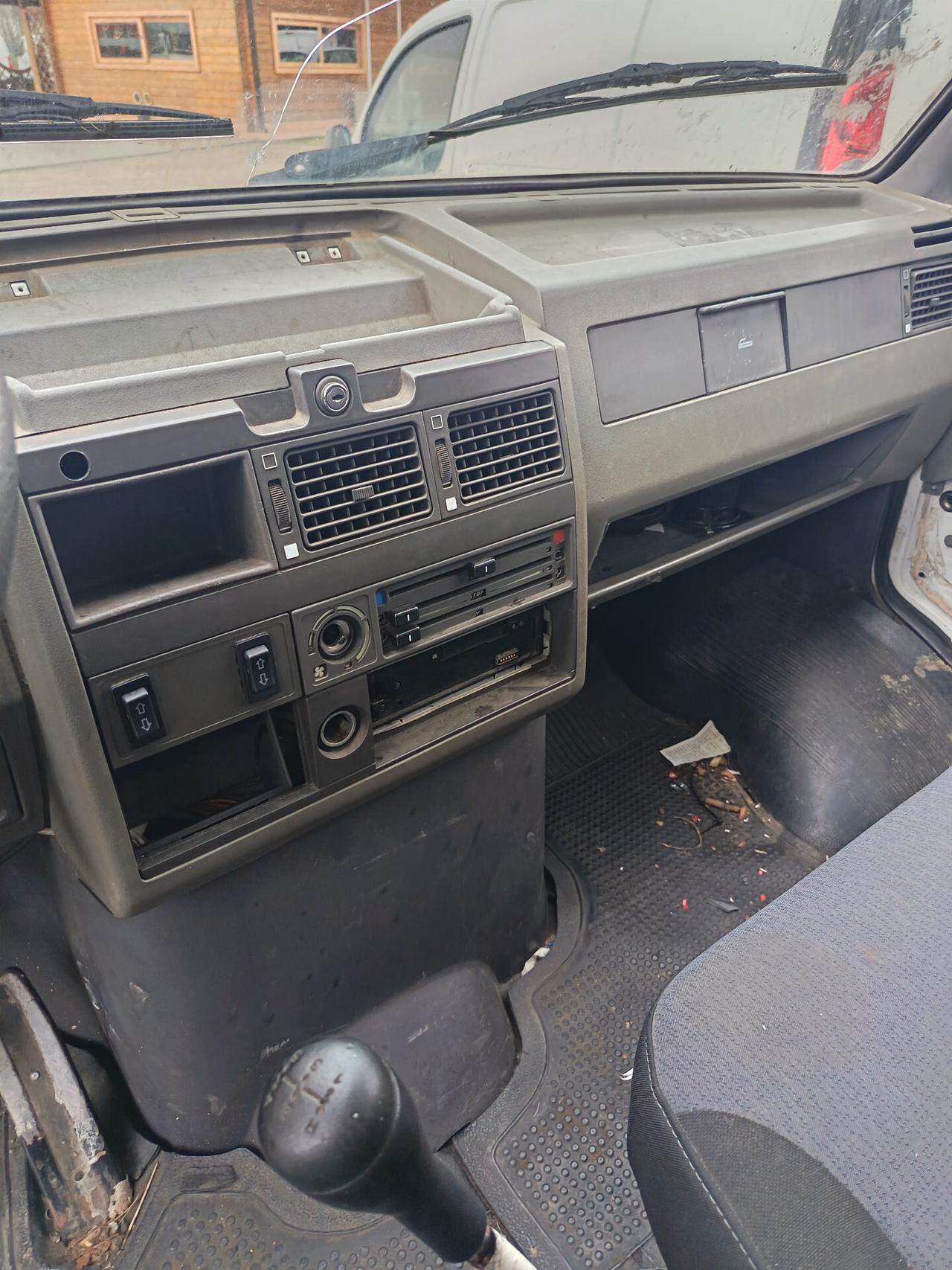 Iveco 35 10 2.5cc diesel