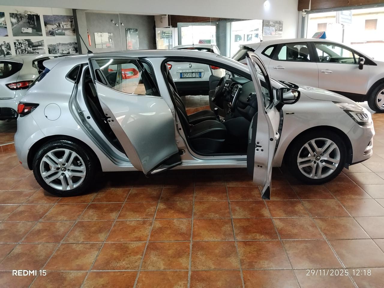 Renault Clio dCi 1.5 diesel 90 CV 5 porte Moschino Life