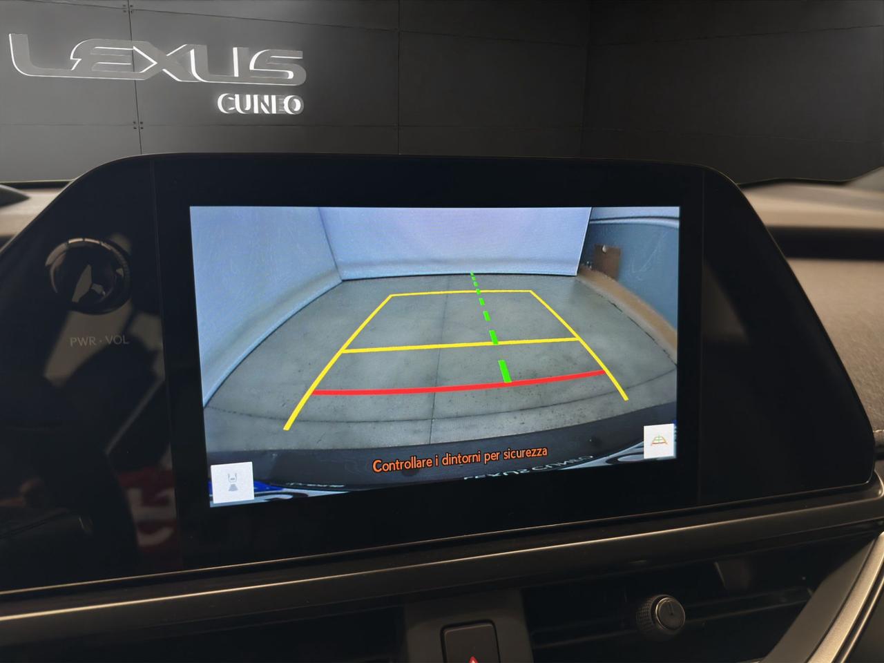 Lexus UX 250h 2.0 Urban 2wd cvt