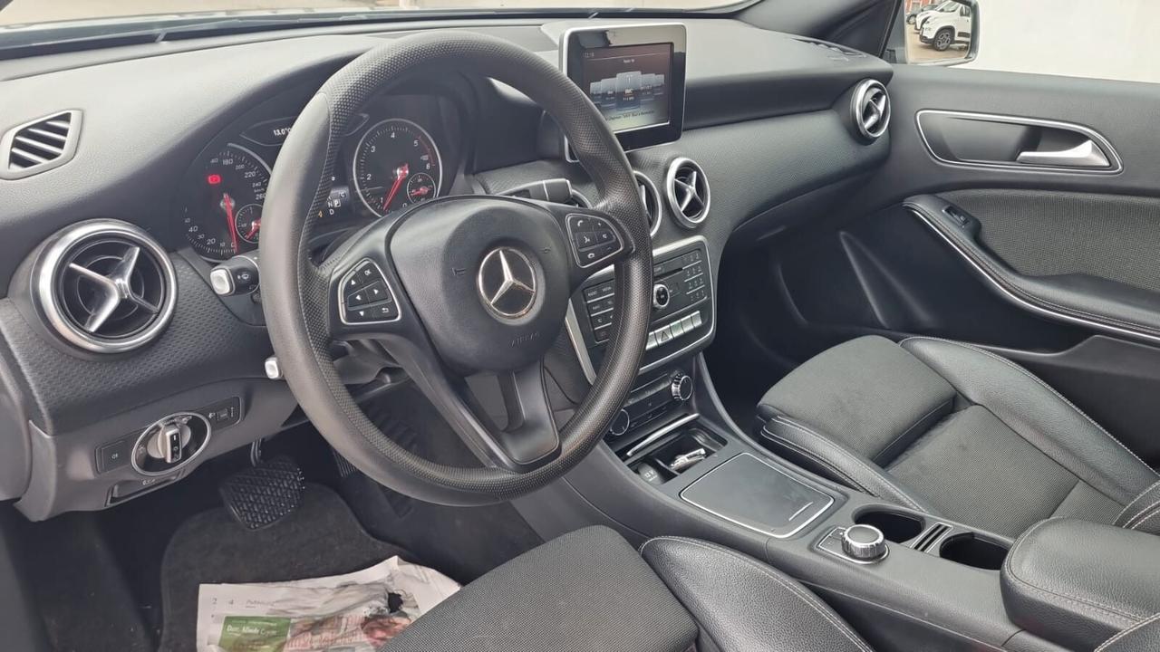 Mercedes-benz A 160 d Automatic Premium 90CV - 66KW