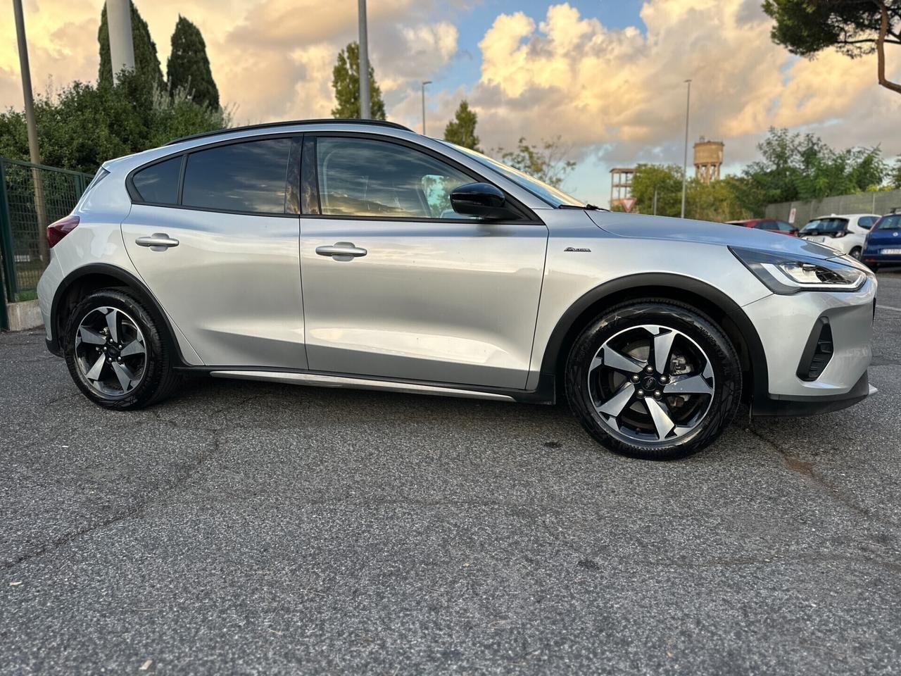 Ford Focus ACTIVE 1.0 125cv Tagliando + Garanzia