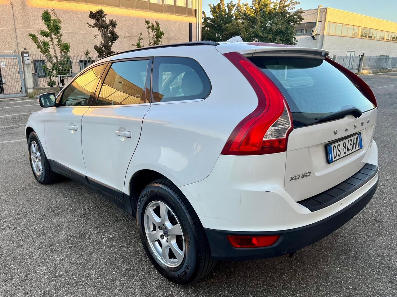 Volvo XC60 2.4d 2008 320.000km 4x4 perfettamente funzionante