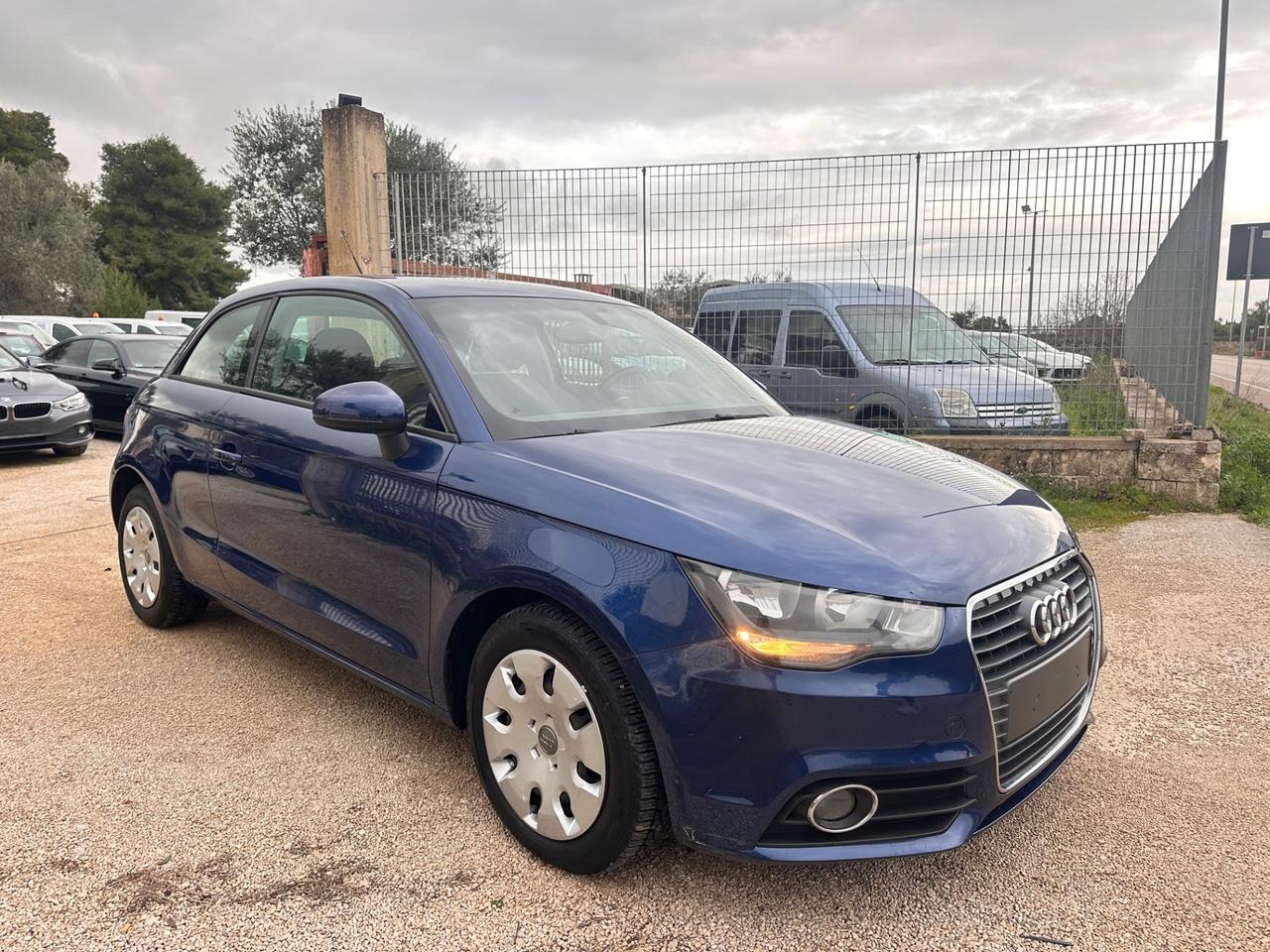Audi A1 1.2 TFSI Attraction-2012