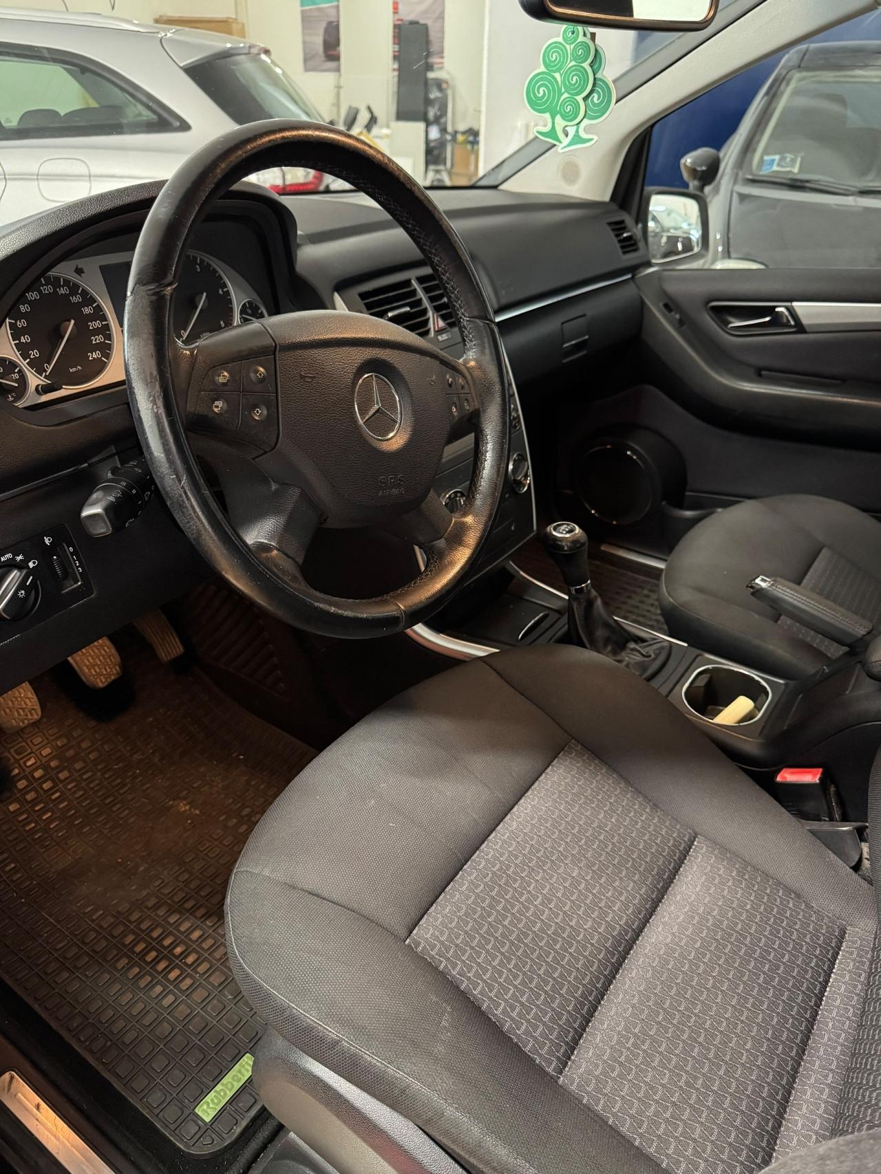 Mercedes-benz B 180 CDI