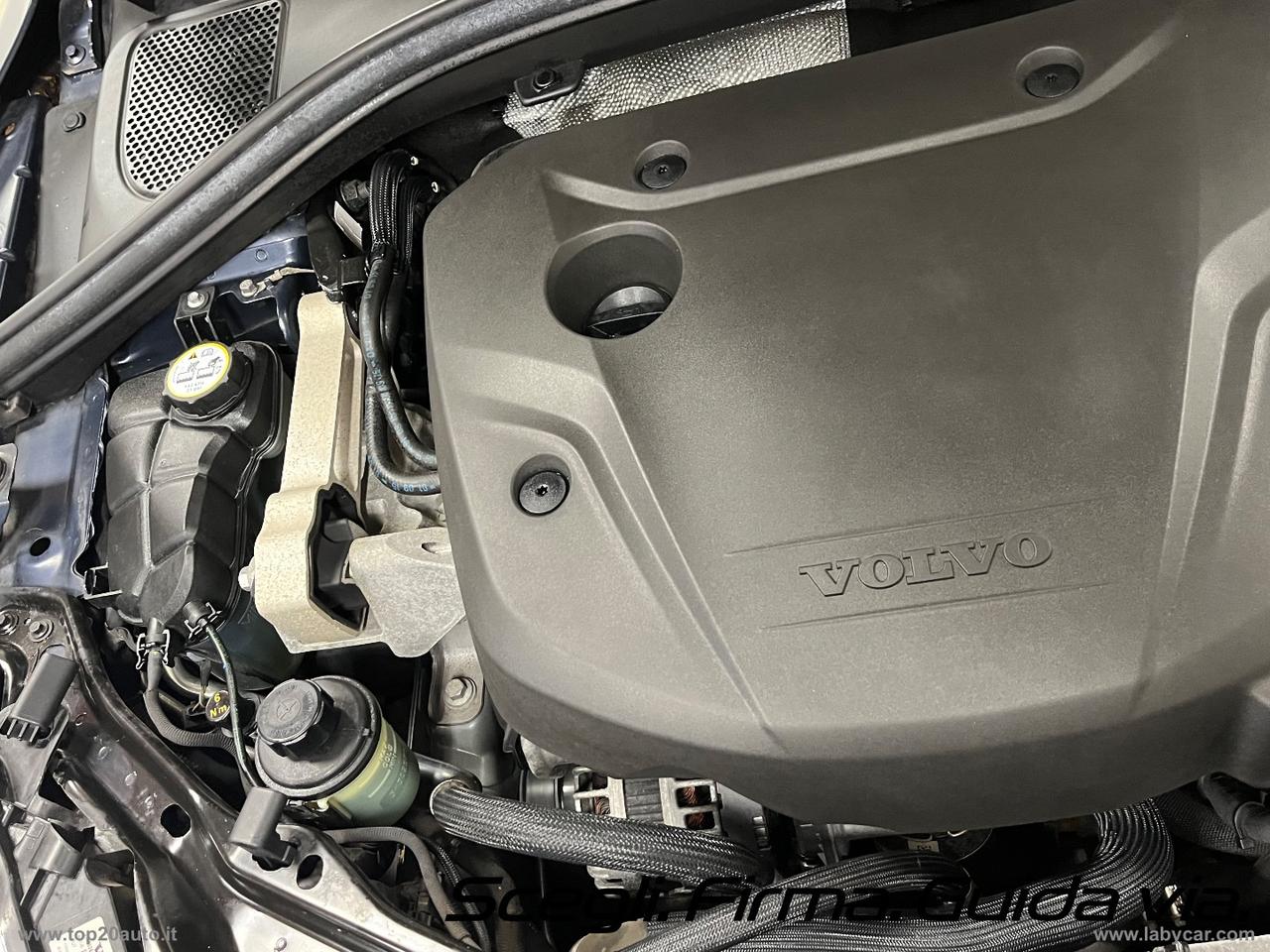 VOLVO XC60 D4 Summum|TETTO APRIBILE|PELLE|SEDILI RISC.