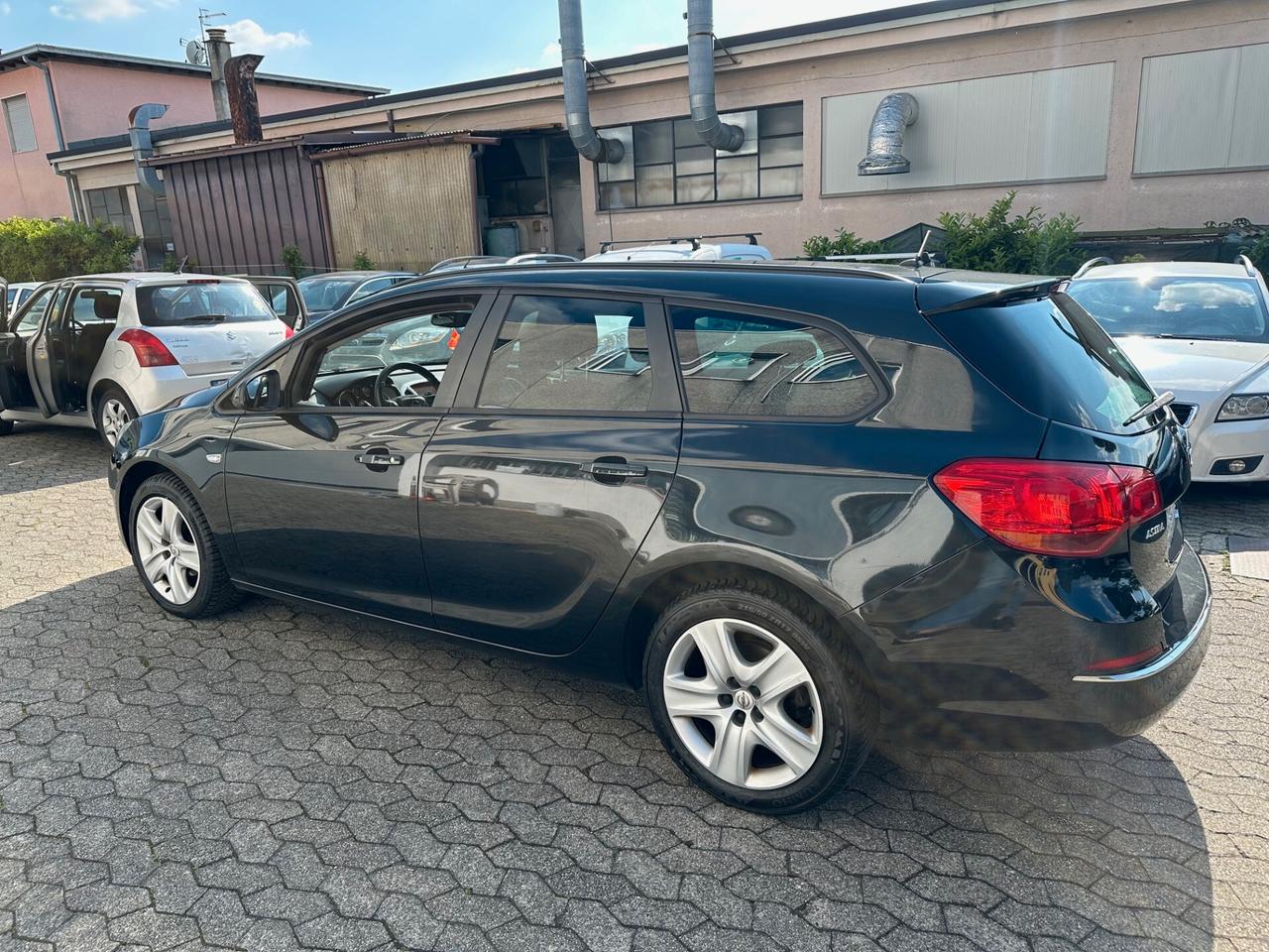 Opel Astra 1.4 Turbo 140CV Sports Tourer GPL Tech Elective