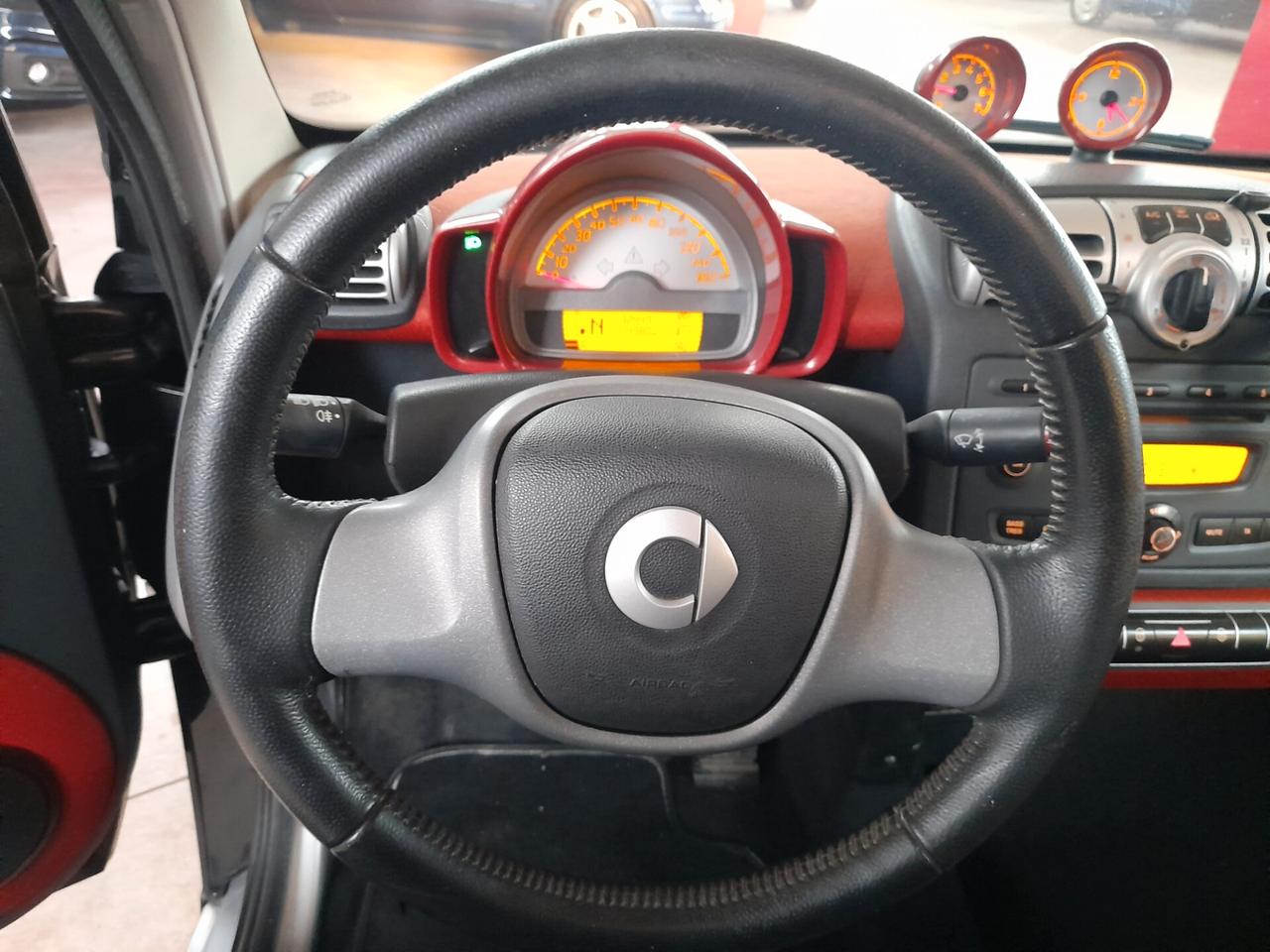 Smart ForTwo 1000 52 kW coupé limited two