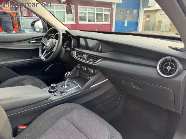 ALFA ROMEO Stelvio 2.2 t Business Q4 190cv AT8 auto - FY042DE