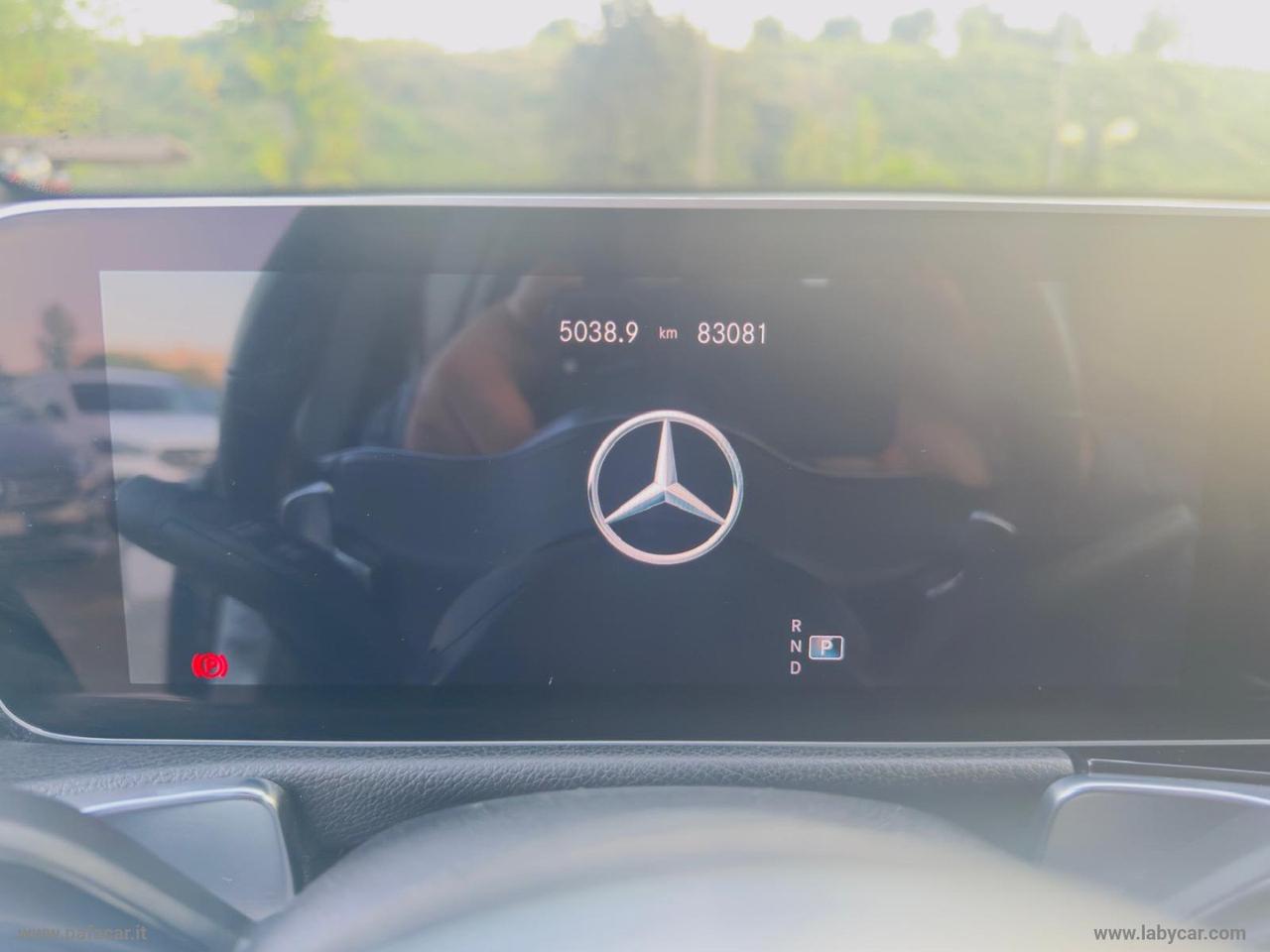 MERCEDES-BENZ GLB 200 d Automatic Premium