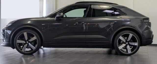 PORSCHE Macan Ev 4