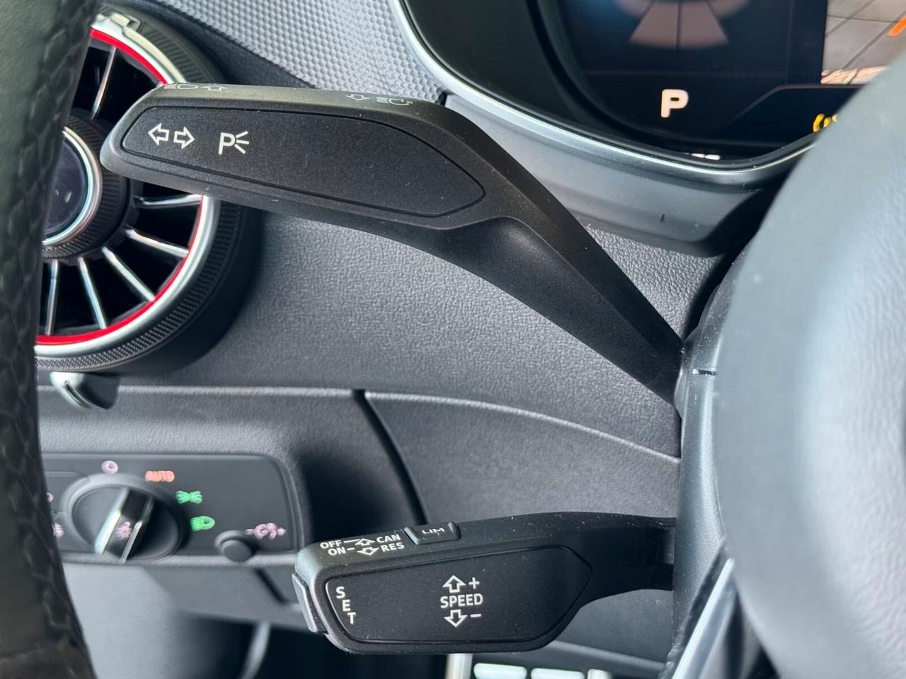 Audi TT RS Coupé 2.5 TFSI quattro S tronic *S-AGA*Carbon*Kamera*OLED*