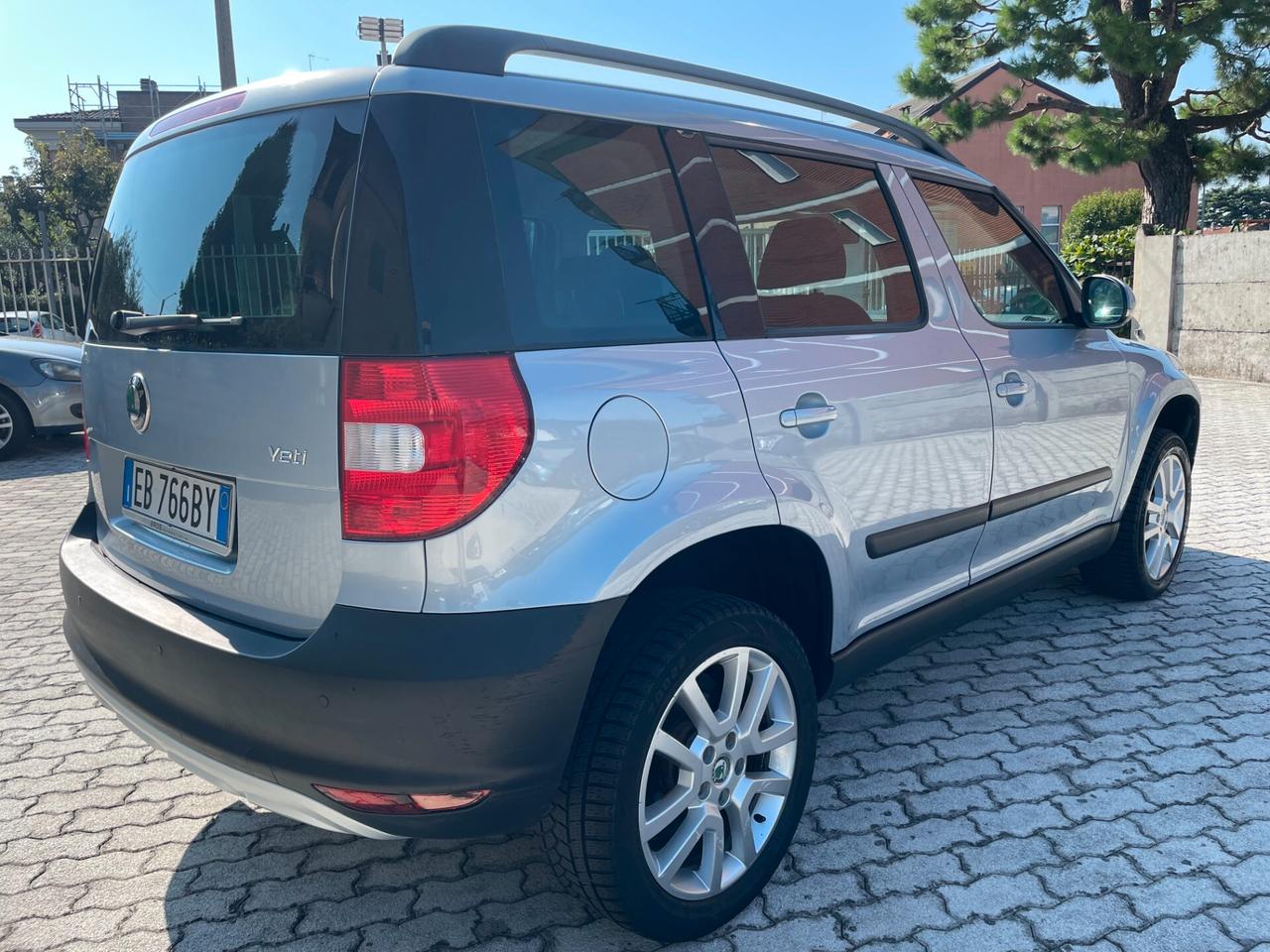 Skoda Yeti 2009 1.2 tsi EXPERIENCE(adventure)+XENON+PDC