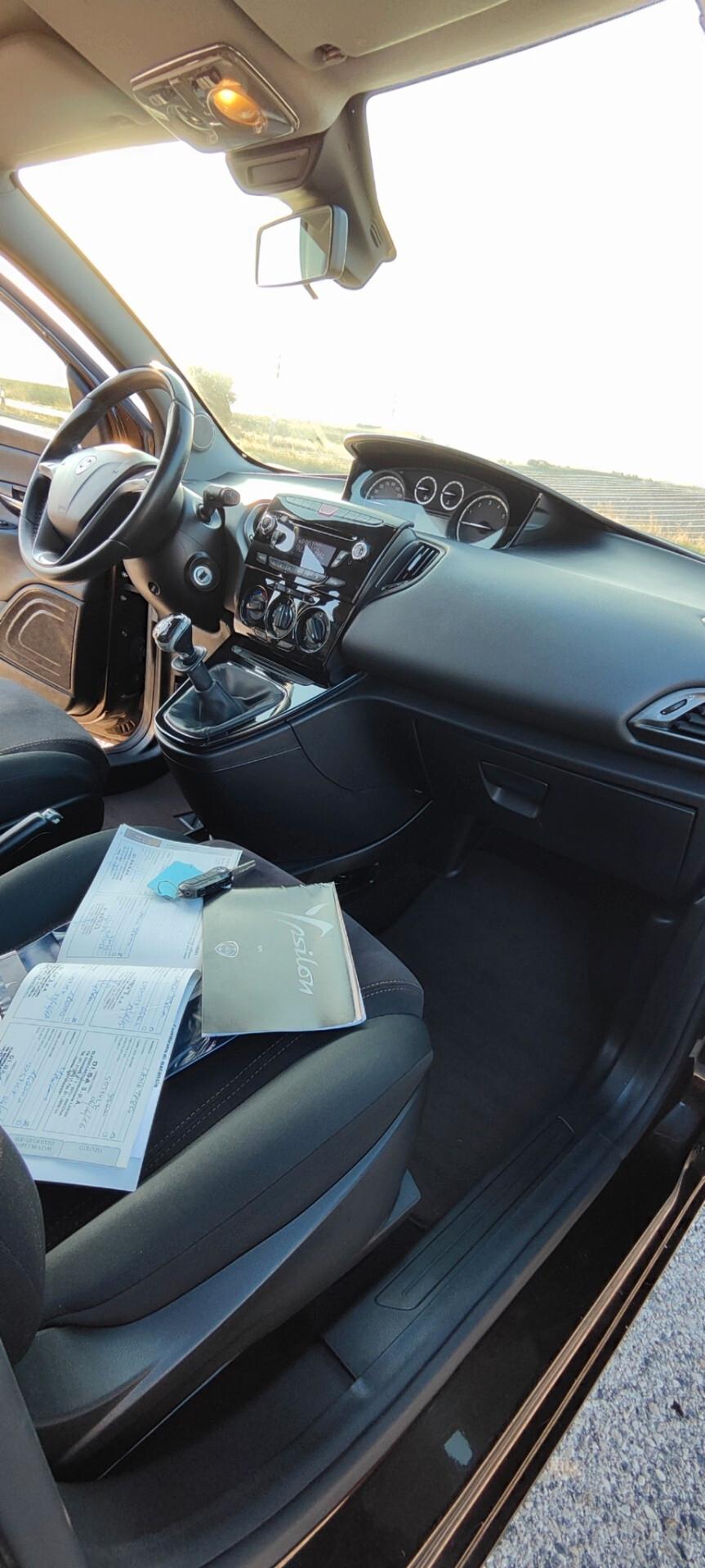 Lancia Ypsilon 1.2 69 CV 5 porte GPL Ecochic Gold