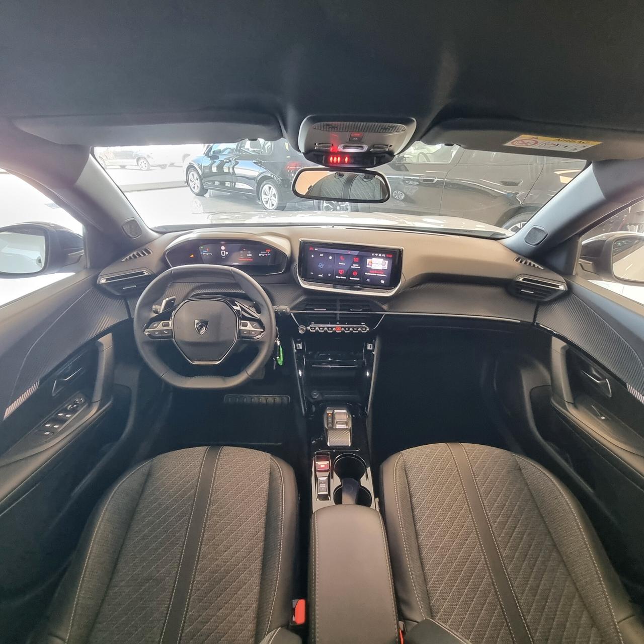 PEUGEOT 2008 ALLURE 1.2 Bz 130cv cambio automatico EAT8 Euro 6E