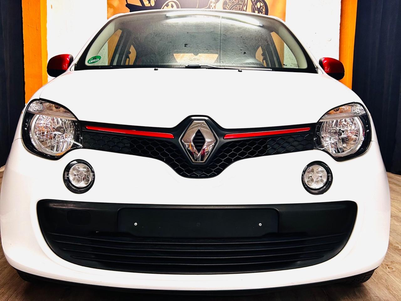 RENAULT TWINGO SCe BIANCA 1.0 BENZINA CON SOLI 40.219 KM.