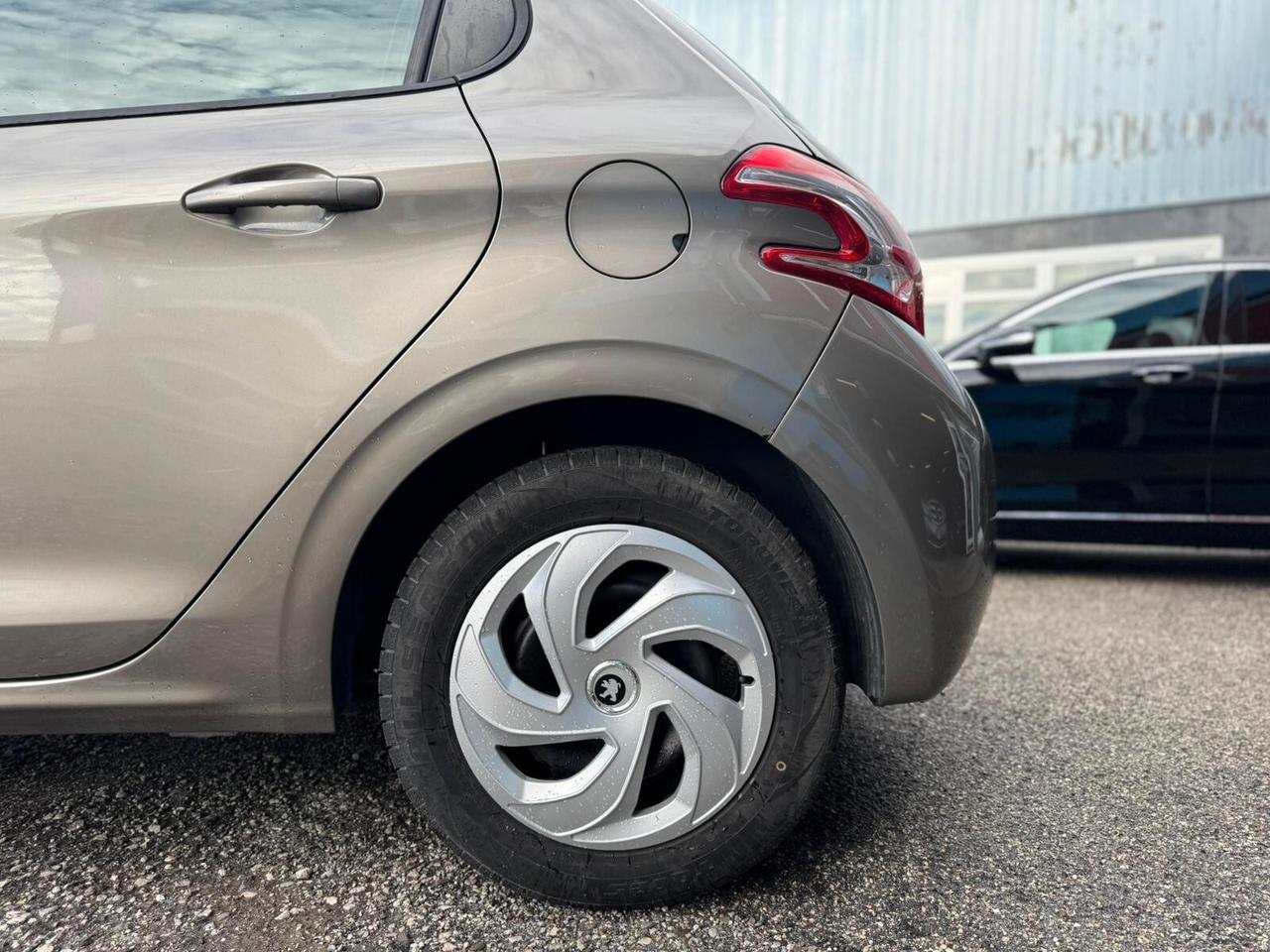 Peugeot 208 1.2 VTi 82 CV 5 porte Allure