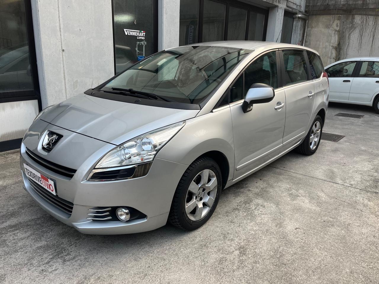 Peugeot 5008 1.6 HDi 112CV Business