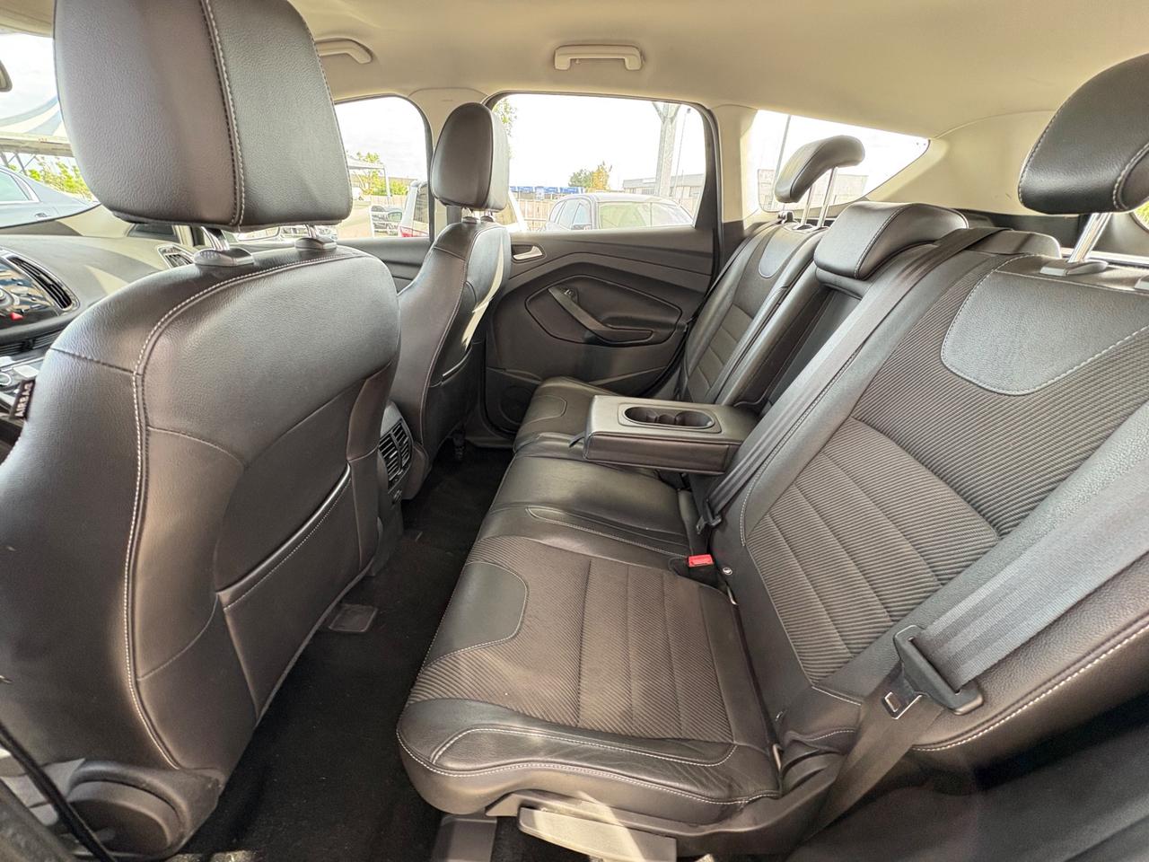 Ford Kuga 2.0 TDCI 140 CV 2WD Titanium