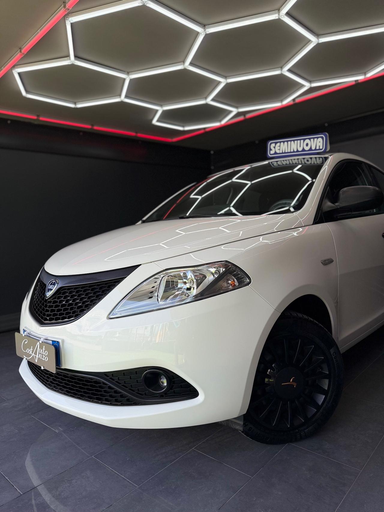 Lancia Ypsilon 1.2 Benz 69cv Platinum 11/2020 Nuova