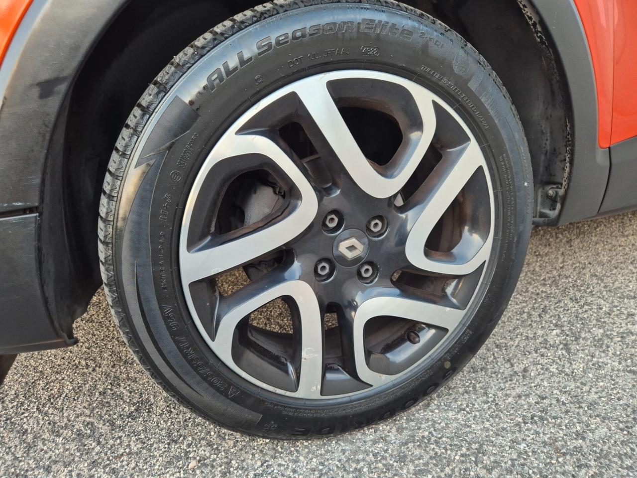 Renault CAPTUR 0.9 cc 90 CV FULL OPTIONAL NUOVA