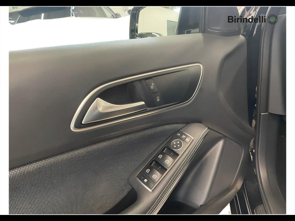 Mercedes-Benz Classe A (W176) - A 180 d Automatic Sport