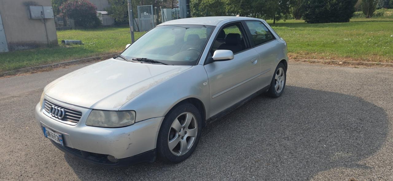 Audi A3 1.6 cat 3p. Attraction