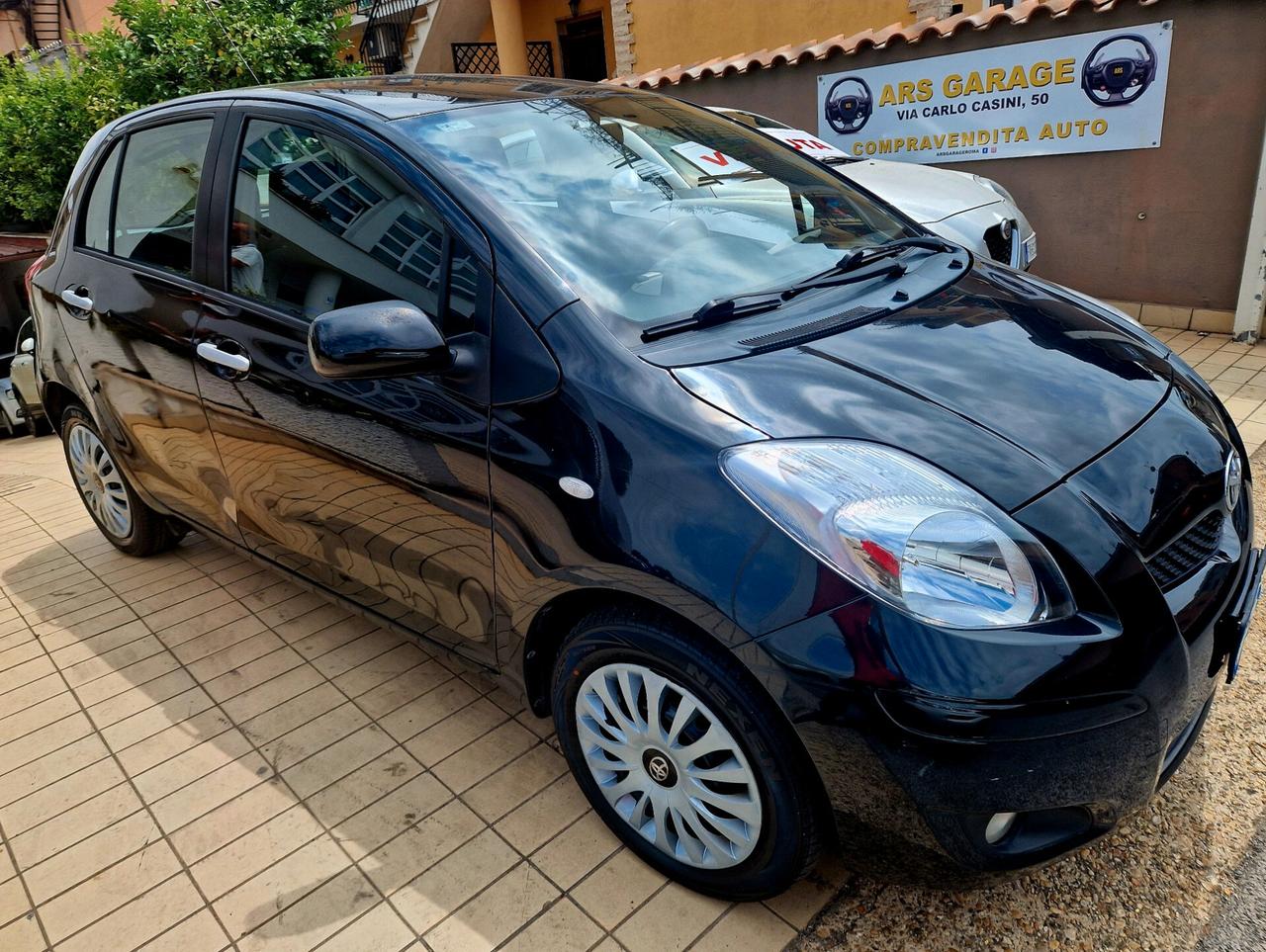 Toyota Yaris 1.3 5 porte Sol