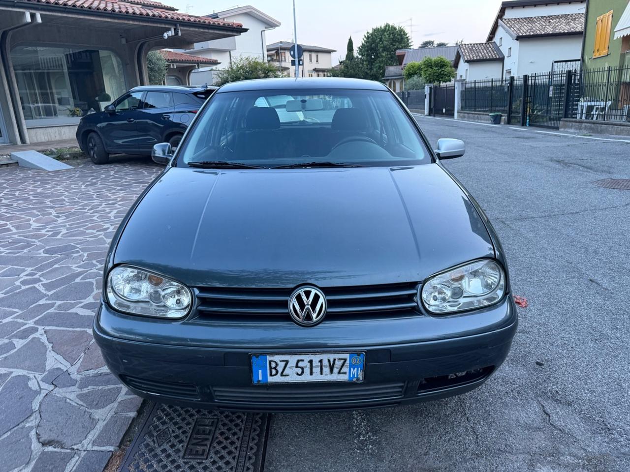 Volkswagen Golf 1.6 16V cat 5 porte Highline