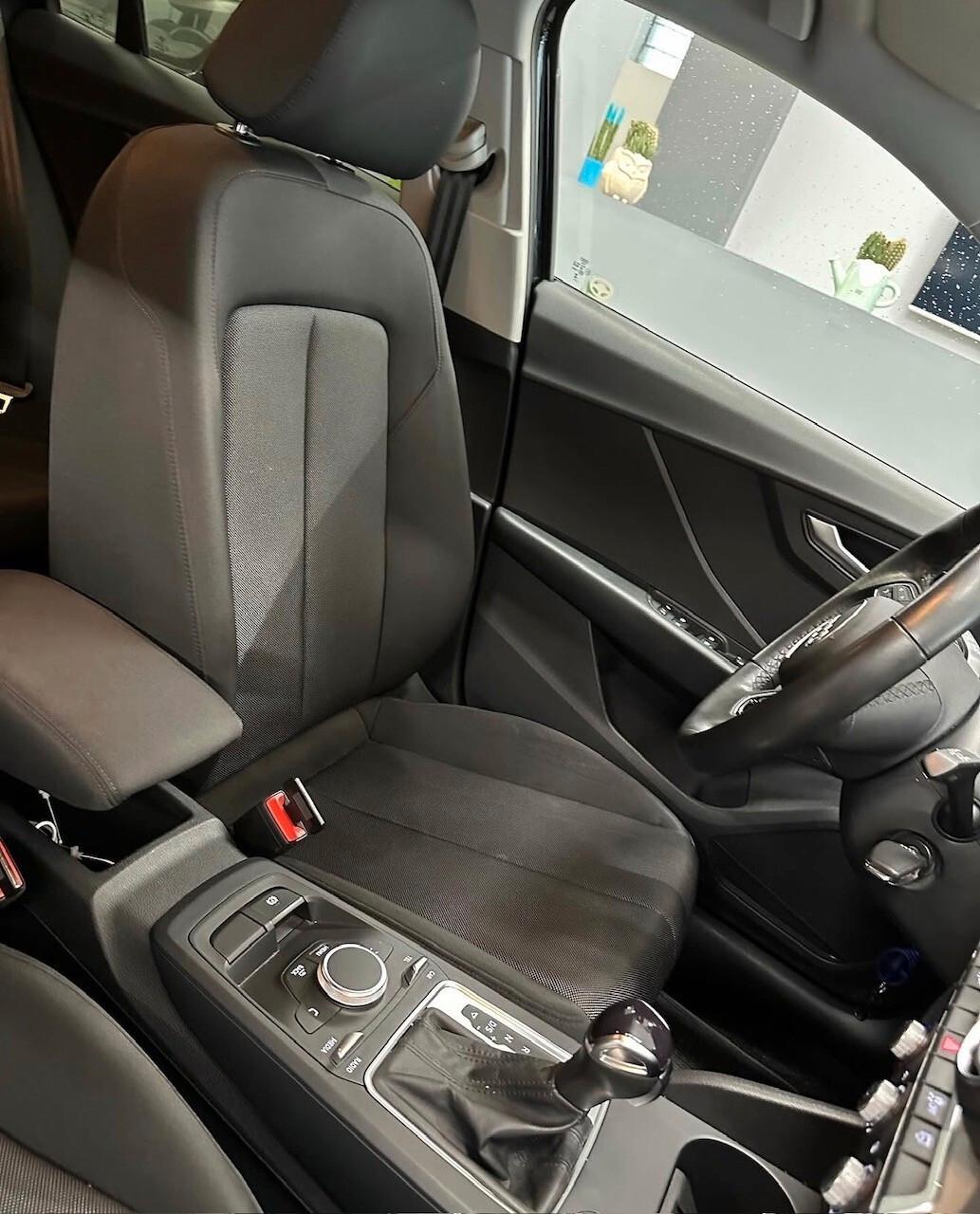 Audi Q2 30 TDI S tronic Identity Black