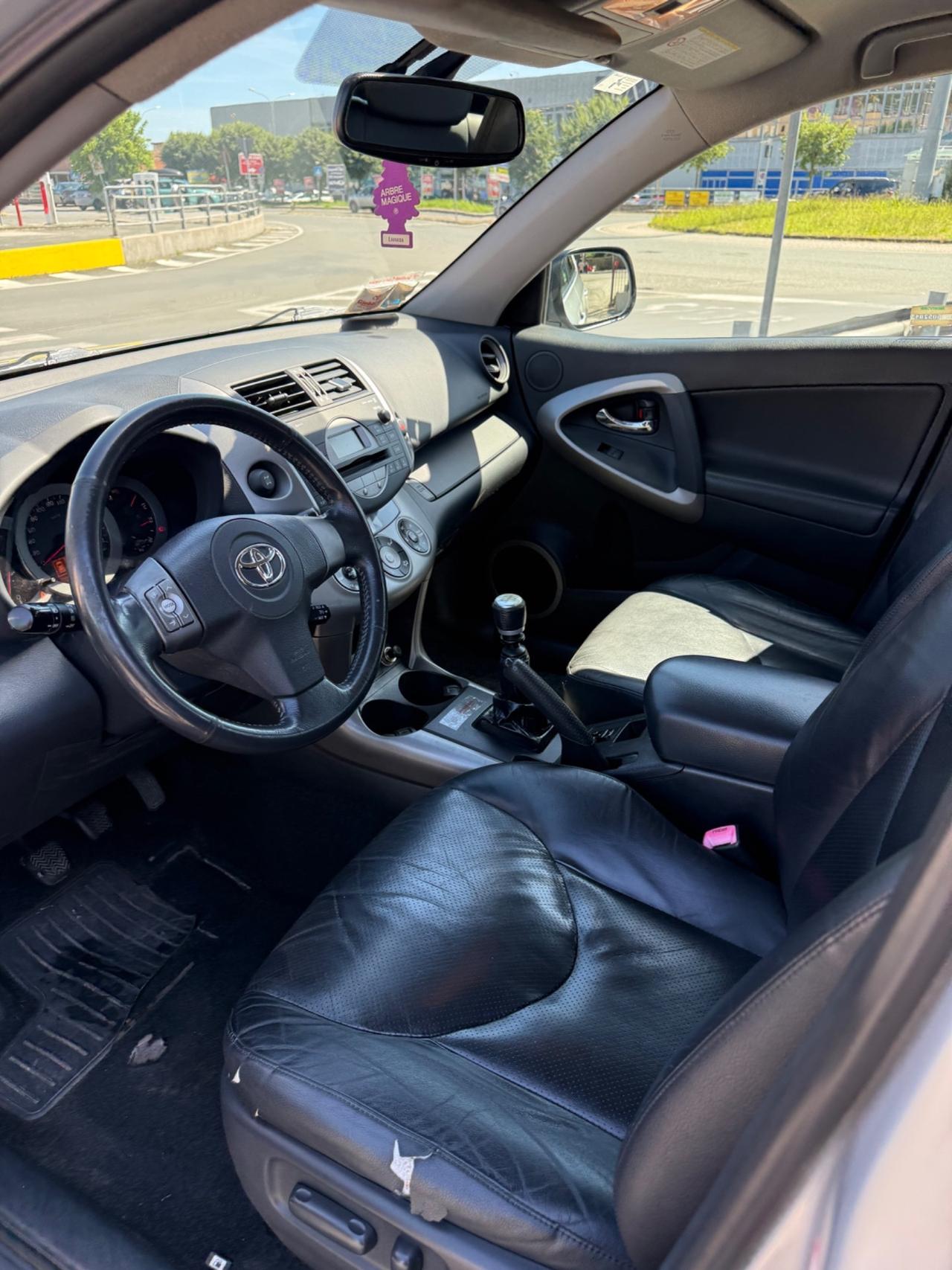 Toyota RAV 4 RAV4 2.2 D-4D 136 CV Luxury