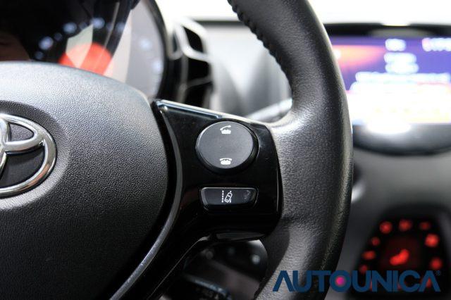 TOYOTA Aygo CONNECT 1.0 VVT-i 72 CV 5 PORTE X-WAVE NEOPATENTAT