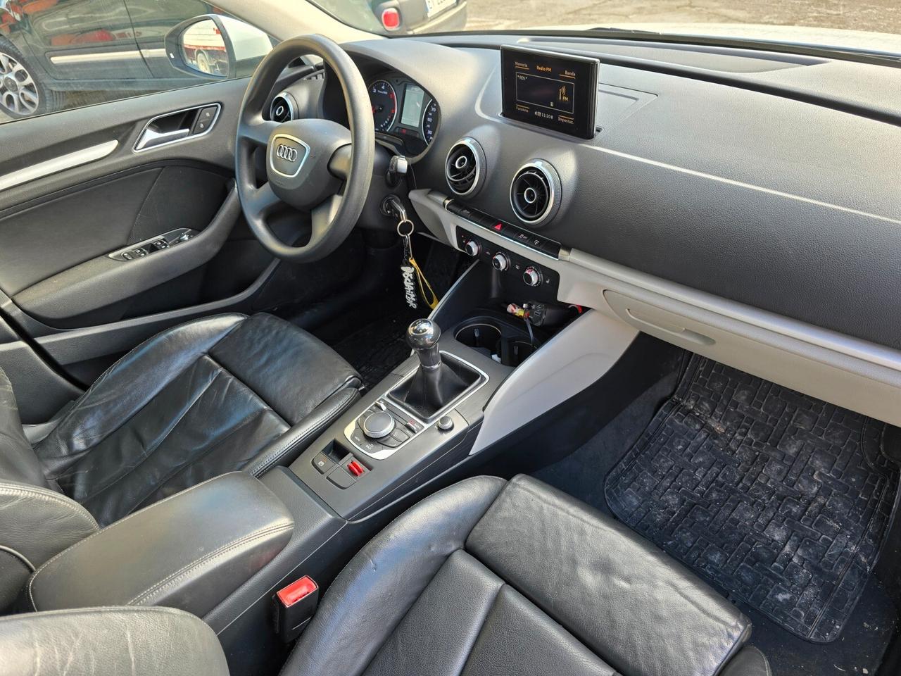 Audi A3 1.6 TDI clean S-line