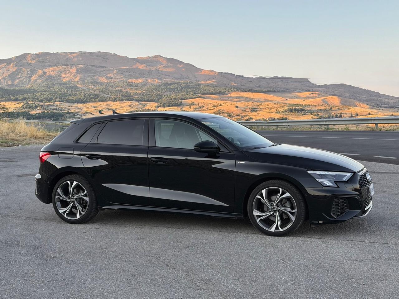 Audi A3 Sportback 35 TDI 150cv S-line 30.000km