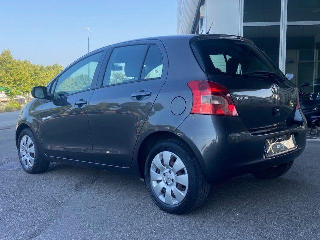 TOYOTA Yaris 1.0 5P.