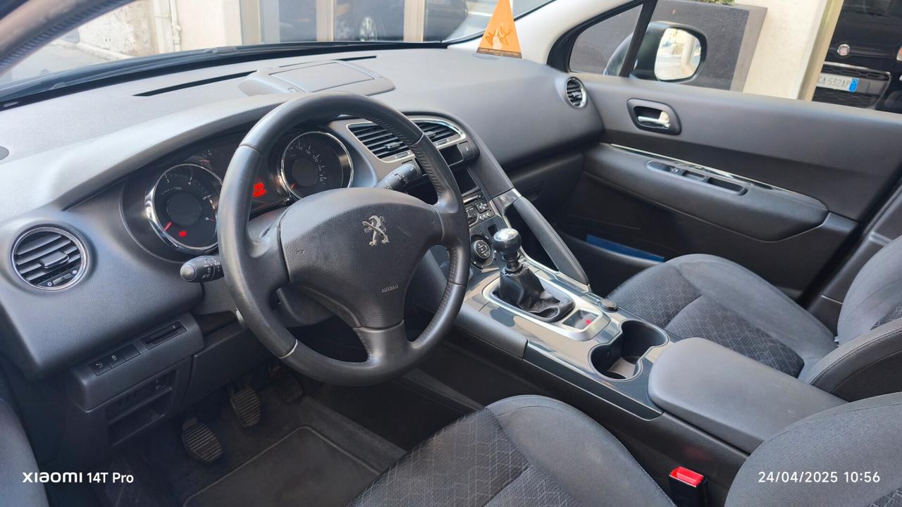 Peugeot 3008 1.6 HDi 115CV/Navi/Active 2015