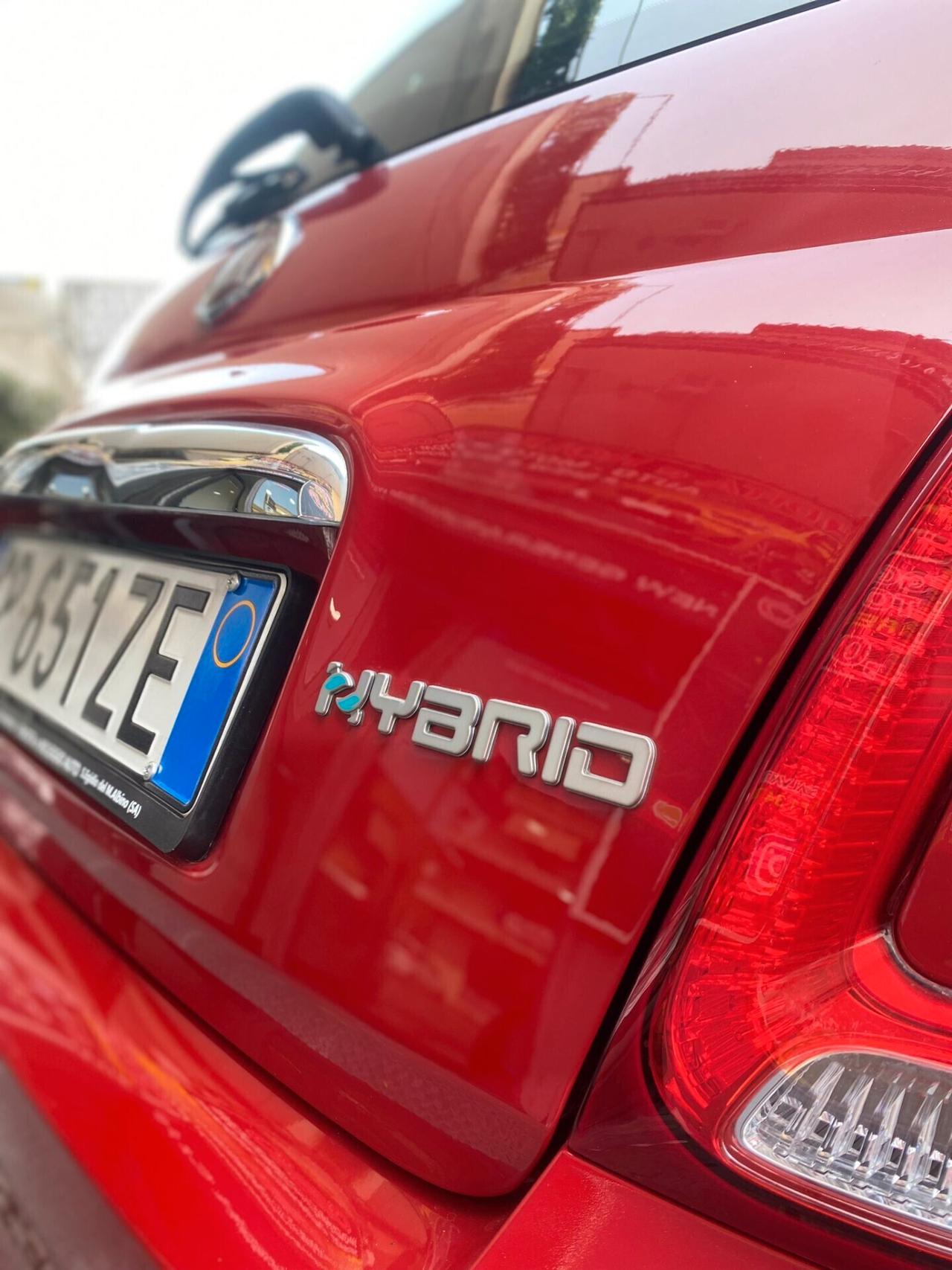 Fiat 500 1.0 Hybrid Red