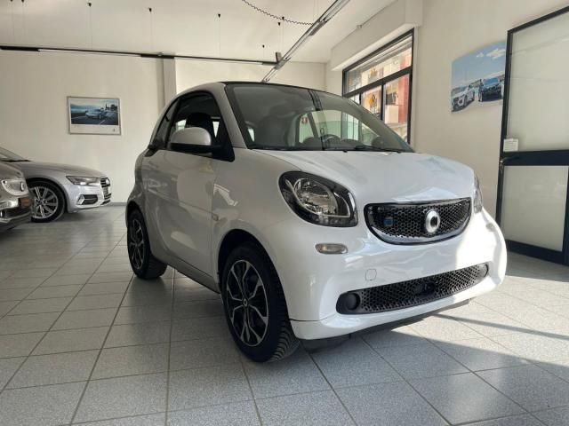 SMART - Fortwo - EQ Passion/ NAVI/ PELLE/ ANTICOLLISION