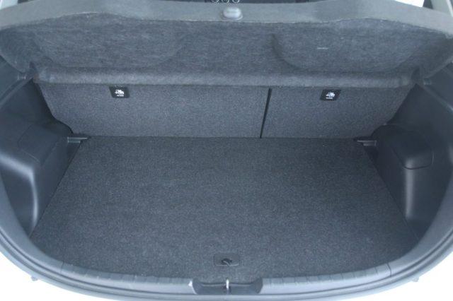 TOYOTA Yaris 1.0 5 porte Business / Neopatentati