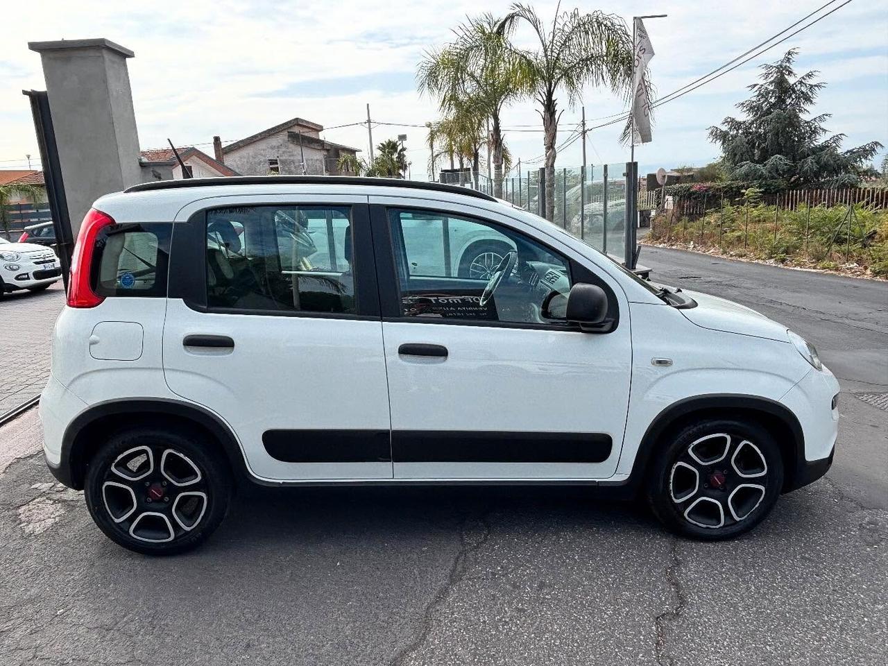Fiat Panda 1.0 FireFly S&S Hybrid Red