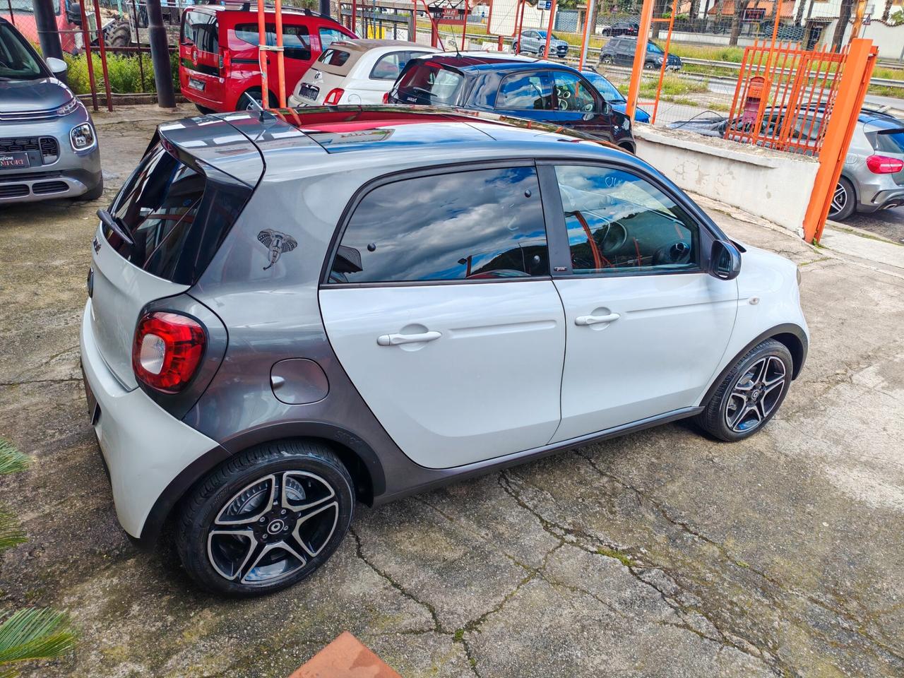 Smart Forfour 1,0 benzina 12/2016 Cv70 Prime