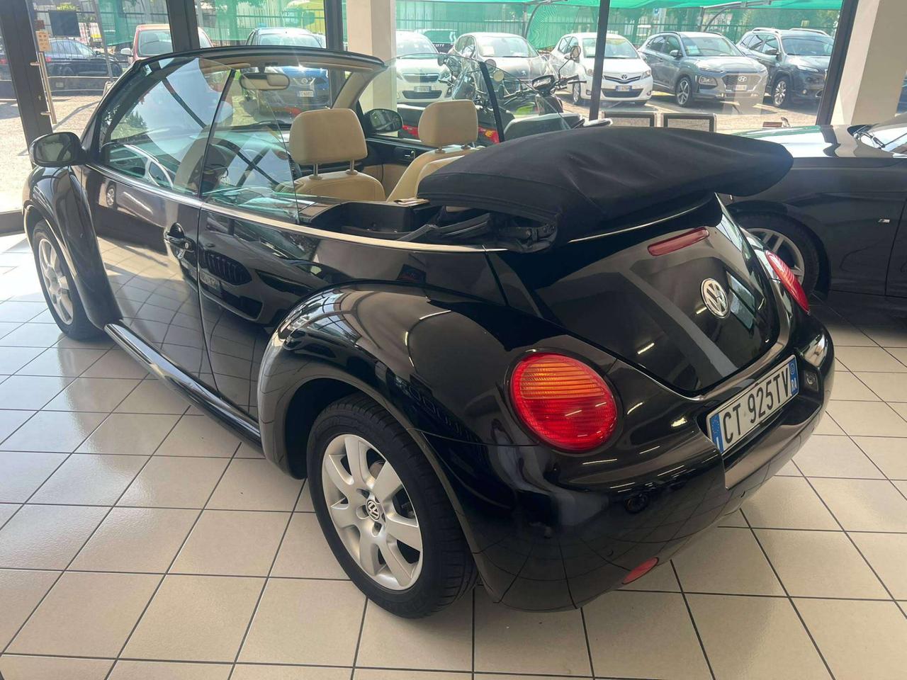 Volkswagen Maggiolino New Beetle Cabrio 1.6